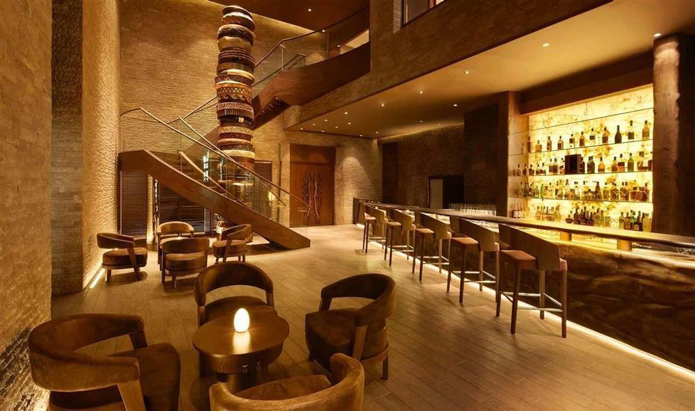 Sofitel Dubai Palm Apartments Ресторан фото The bar at the Concourse