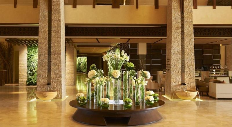 Sofitel Dubai Palm Apartments Екстер'єр фото The lobby of the Taj Bengal